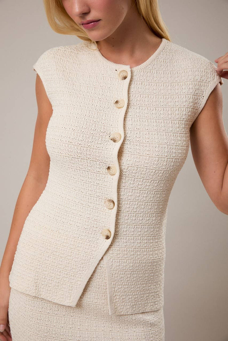 Le Lis ROUND NECK EXTENDED SHOULDER BUTTON SWEATER TOP