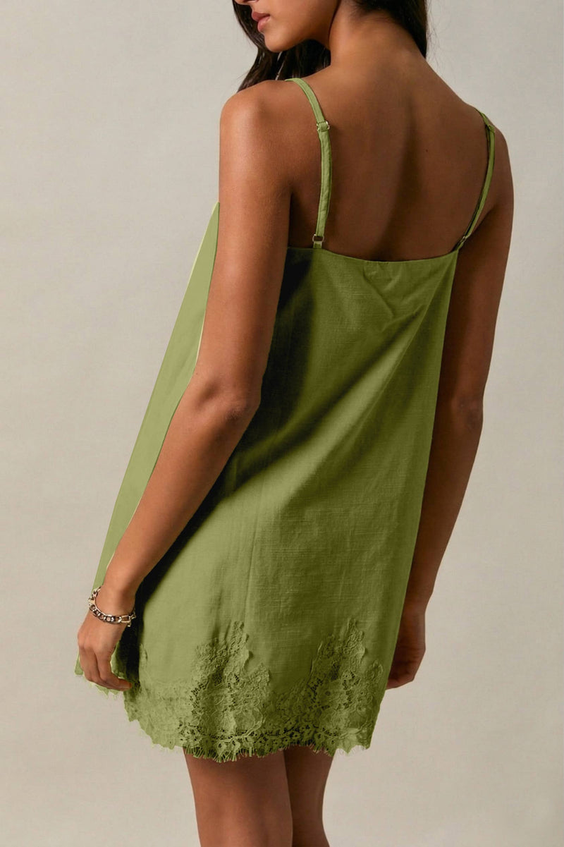Le Lis LACE TRIM SPAGHETTI SHIFT MINI DRESS