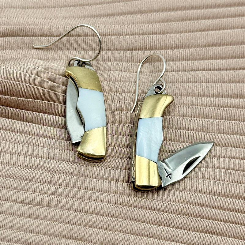 Fluff Hardware Billie Earrings (Mother of Pearl)