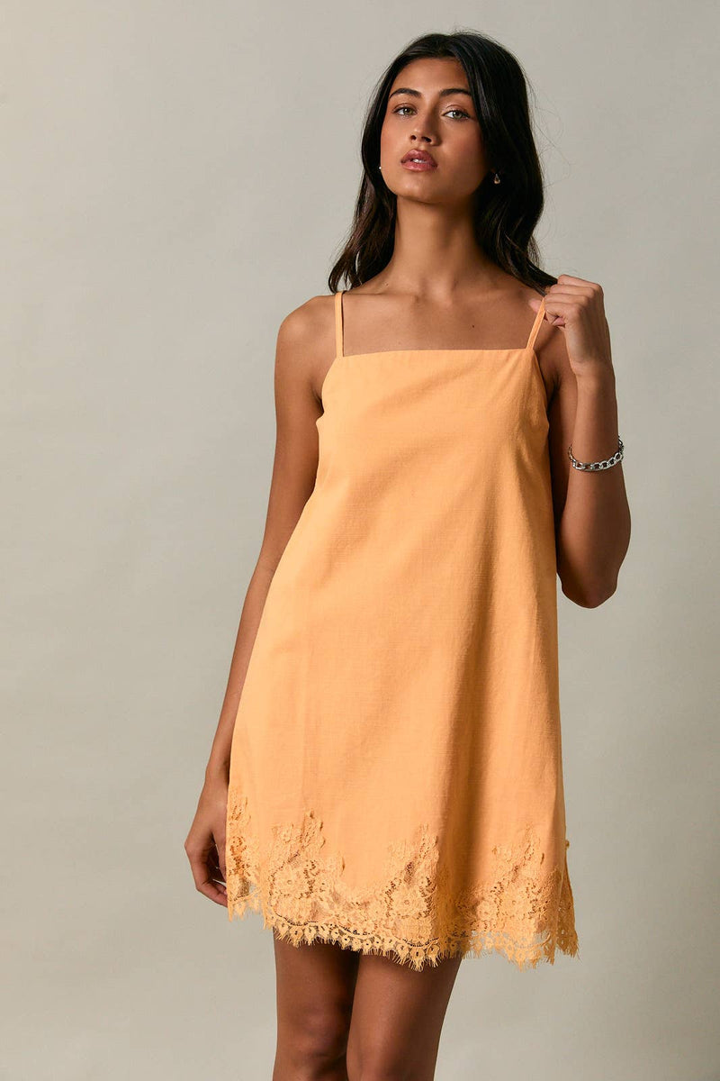 Le Lis LACE TRIM SPAGHETTI SHIFT MINI DRESS