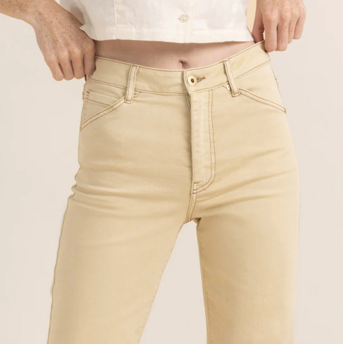 Roark Hwy 395 Jeans Stovepipe Fit with Stretch in Crema