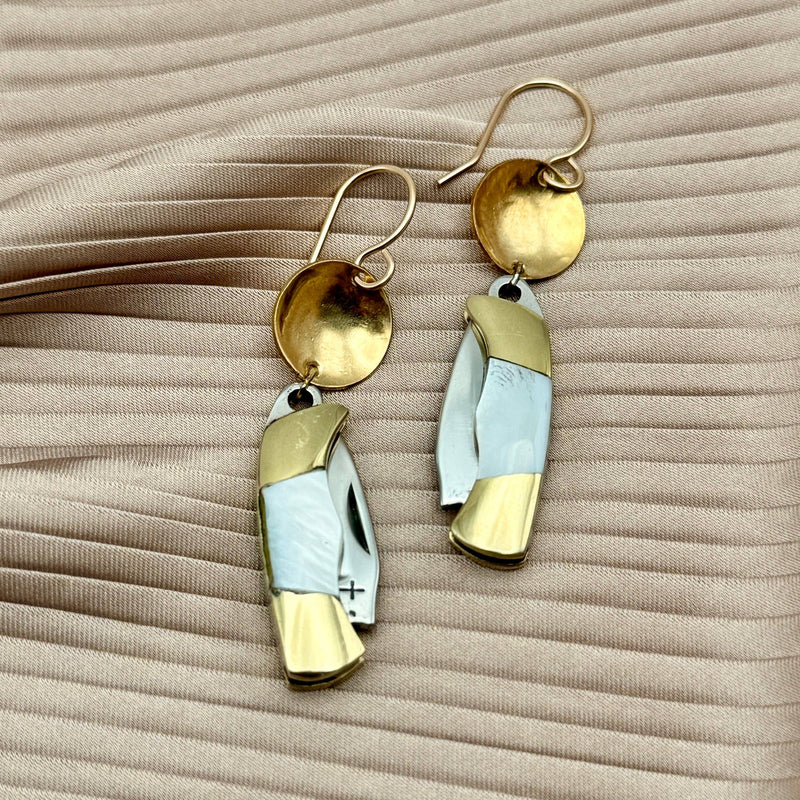 Fluff Hardware Billie Earrings (Mother of Pearl)