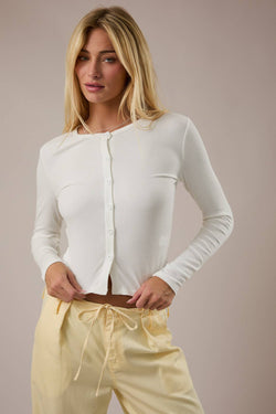 Le Lis ROUND NECK LONG SLEEVE BUTTON DOWN RIB TOP