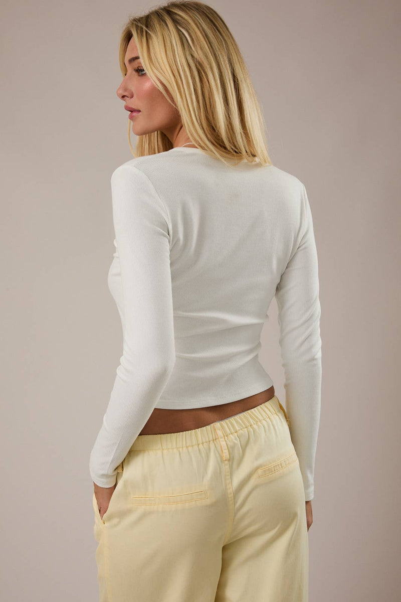 Le Lis ROUND NECK LONG SLEEVE BUTTON DOWN RIB TOP