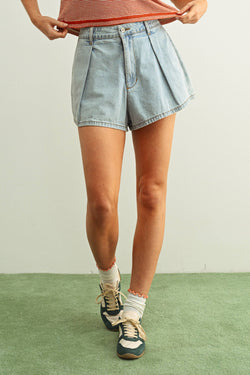 MIOU MUSE PLEATED DENIM SHORTS