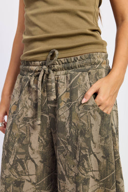 Emory Park Low Rise Camo Print Barrel Pants