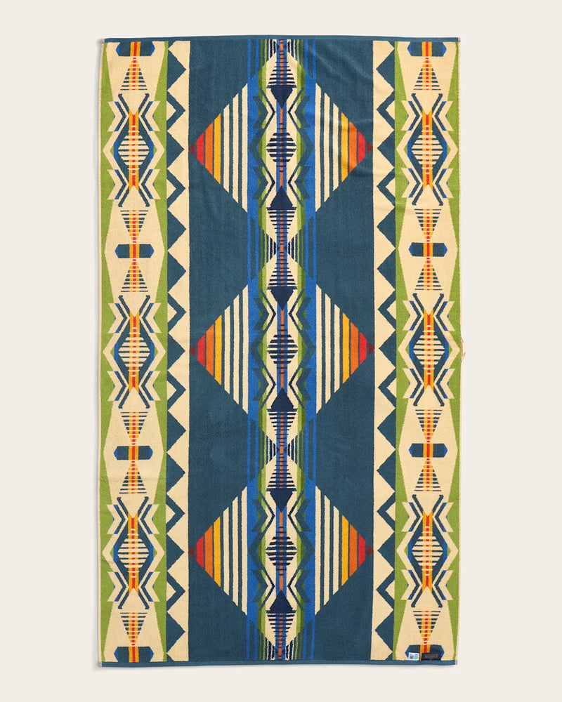 Pendleton Oversized Jacquard Spa Towel: Creekside